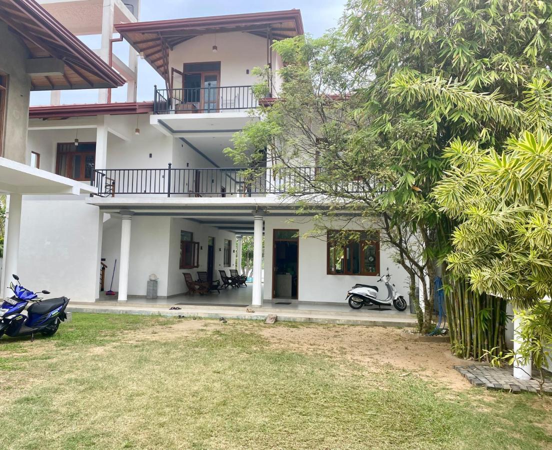 Villa Riverside Aluthgama Exterior photo